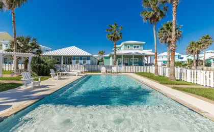 Mermaids Lair by Silver Sands Vacation Rentals