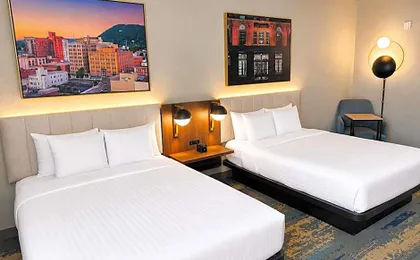 La Quinta Inn & Suites by Wyndham Roanoke Hollins/I-81