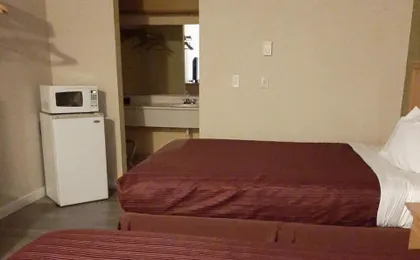 Centralia Inn