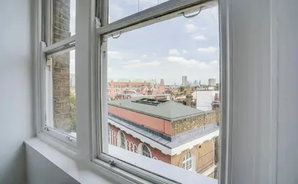 Buckingham Palace 4BR Family Stay Cathedral View