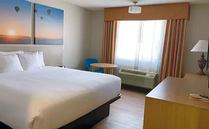 Days Inn by Wyndham Bernalillo