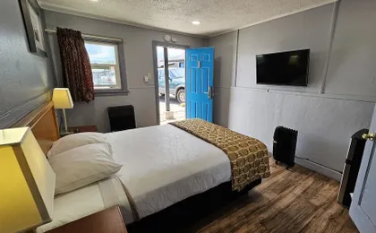 Travelers Inn