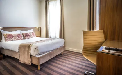 Art Hotel Batignolles