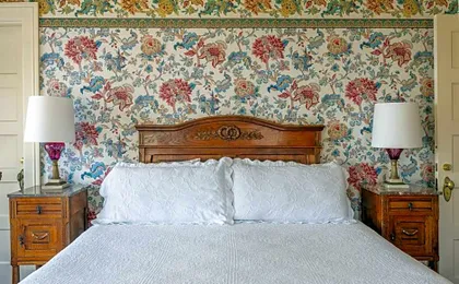 Martine Inn