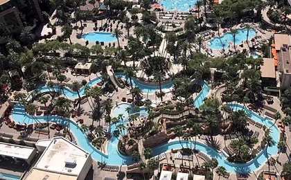 Lucky Gem Penthouse & Luxury Suites at MGM Signature Resort, Balcony Strip View 2605
