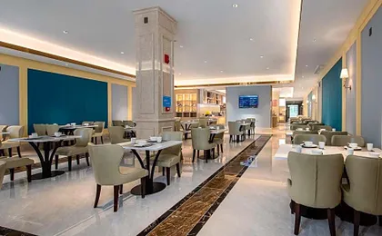 Vienna Hotel Hubei University Wuchang River Xujiapeng Metro Station