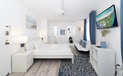Art Deco Ocean Walk Apartments
