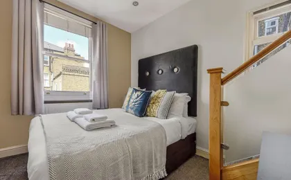 Immaculate 2 Bed Flat in West Kensington