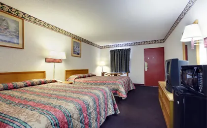 Americas Best Value Inn & Suites Macon at Eisenhower Pkwy
