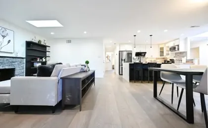 Marbella Lane - Exquisite Home 3BR