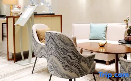 RuHua Loft Hotel