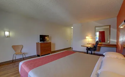 Motel 6-Santa Ana, CA - Irvine - Orange County Airport