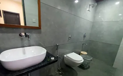 Hotel Triton Sion - Near US Embassy