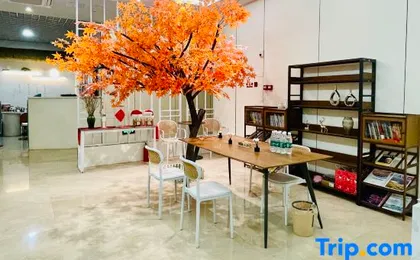 Hongpin Mansion (Guangzhou Baiyun Railway Station Jiangnan Market Store)