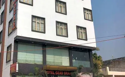 Hotel Ozas Grand