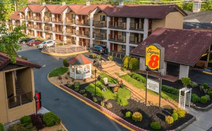 Super 8 by Wyndham Downtown Gatlinburg at Convention Center