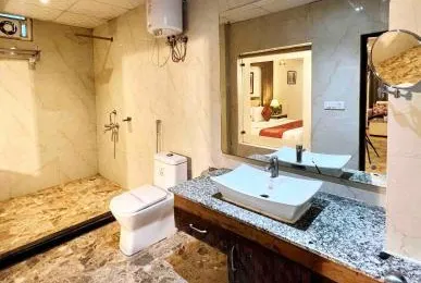 Hotel Shoba Estate Delhi Airport