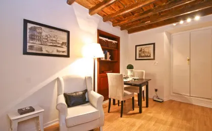 Rental in Rome Romantica Studio