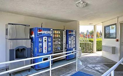 Super 8 by Wyndham Walnut Creek