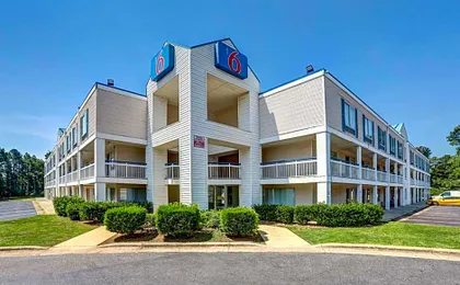 Motel 6-Raleigh, NC - North