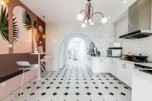 Shanghai Ruochu Designer Guesthouse