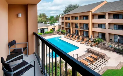 Courtyard Savannah Midtown