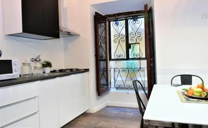 Miriam Apartment