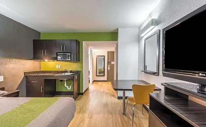 Studio 6-Indianapolis, IN