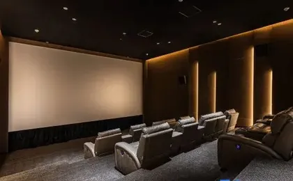 Chengdu Shiyue Forest Hotel