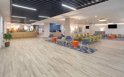 La Quinta Inn & Suites By Wyndham Queens NYC/JFK AirTrain