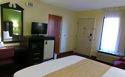 Travelodge by Wyndham Knoxville East