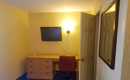 Motel 6 Tallahassee, FL- North Monroe