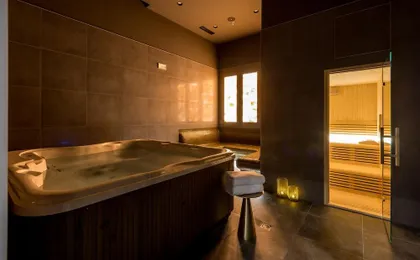 Cora Hotel