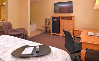 Country Hearth Inn & Suites Edwardsville