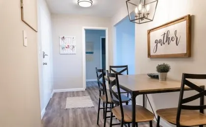 Welcoming Barn, 2 BEDROOM & 1 Bath & Parking