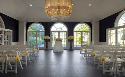 Ethan Allen Hotel