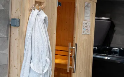 1-bed Apartment With Private hot Tub, Sauna & gym
