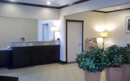 Rodeway Inn & Suites