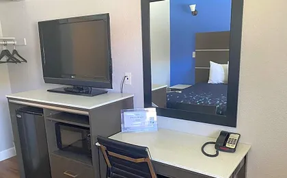 Oasis Inn Sacramento- Elk Grove