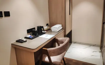 Maxxvalue Hotel Midc