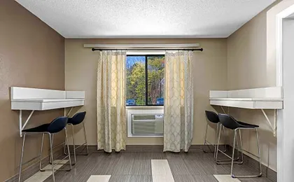 Super 8 by Wyndham Homewood Birmingham Area