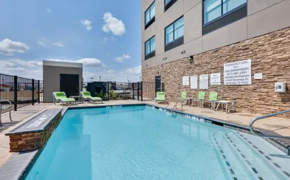 Holiday Inn Express & Suites Fort Worth North - Northlake