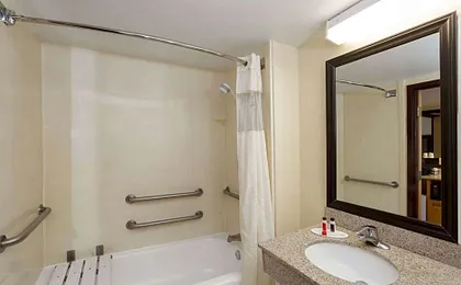 Baymont Inn & Suites by Wyndham Fort Myers I-75