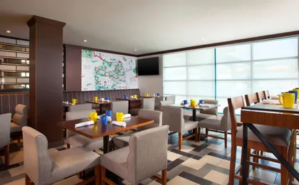 Four Points by Sheraton Hotel & Suites San Francisco Airport