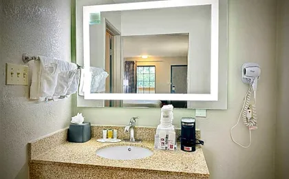 Days Inn by Wyndham Alexandria