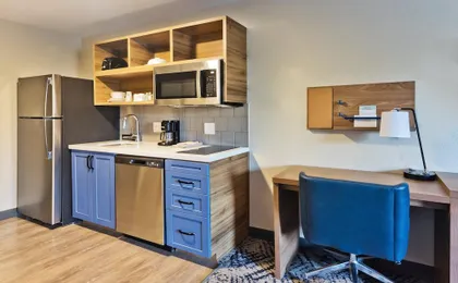 Candlewood Suites Columbus South-Fort Benning