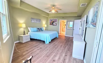 Surfclub Retreat 6th Floor Penthouse Corner! Wraparound Balcony! Ocean Views!