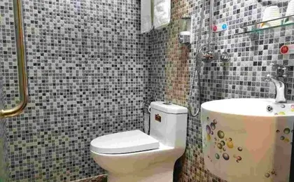 Jitai Chain Hotel (Shanghai Huashan Hospital Gucun Park Subway Station)