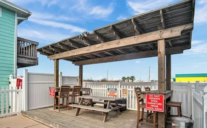 Family Tides Beach House by Silver Sands Vacation Rentals