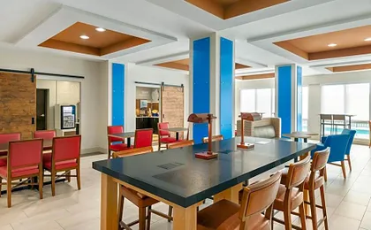 Holiday Inn Express Hotel & Suites Fort Myers West - The Forum By IHG